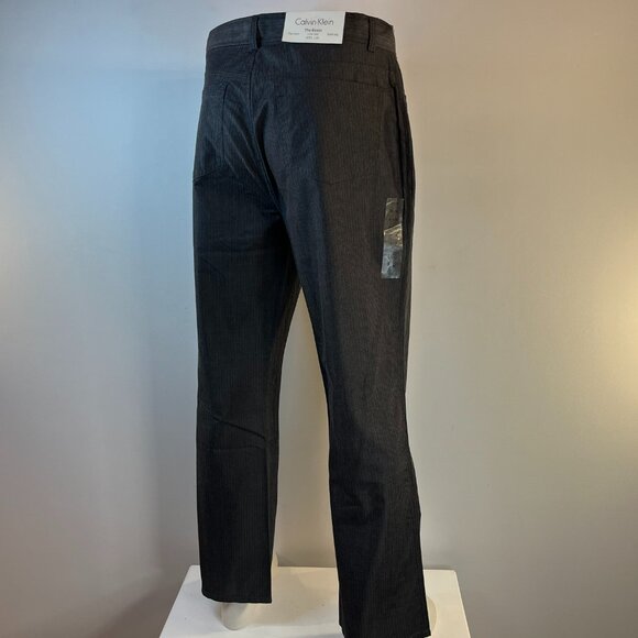 Calvin Klein Men's New Black The Essex Boot Leg Pant - Size 33 x 30 - NWT - Picture 4 of 5